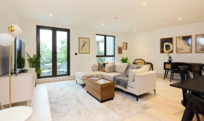 The South Wimbledon Place - Adorable 2BDR Flat with Balcony